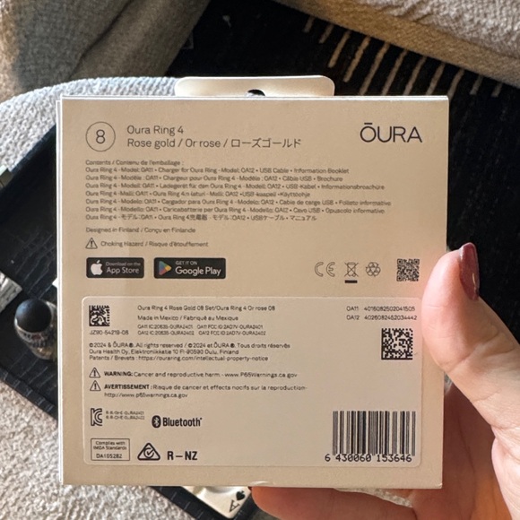 Oura Ring 4 Rose Gold Size 8 - Picture 2 of 7